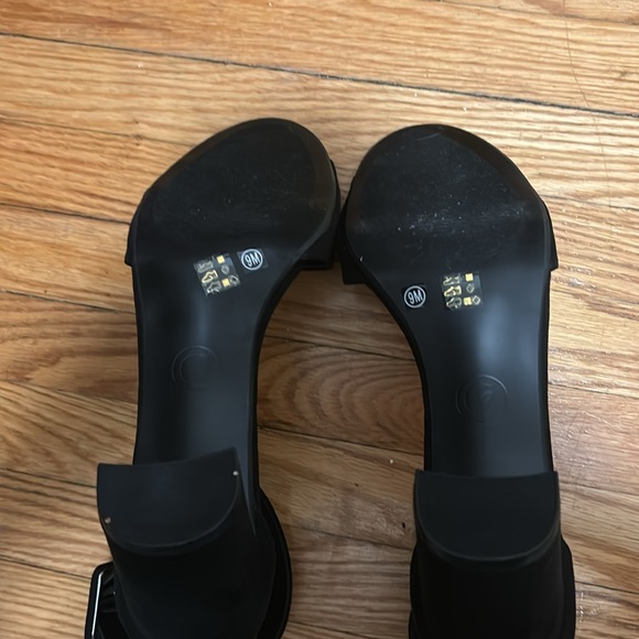 3 for 30 👡Chinese laundry suede like ankle strap heeled sandals - Picture 3 of 3